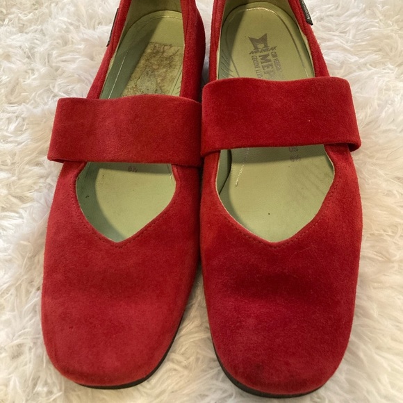 Mephisto suede red slip on Mary Jane flats size 6 1/2 - Picture 2 of 12